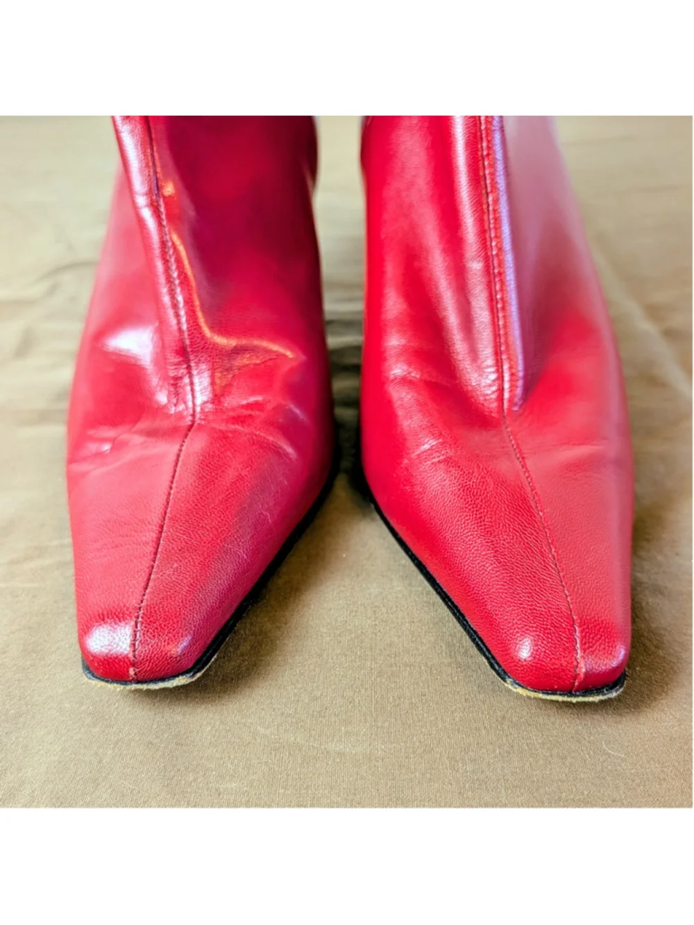 Vintage Antonio Melani Red Leather Pointed Toe Ankle Boots Y2K Gold Zip 7.5